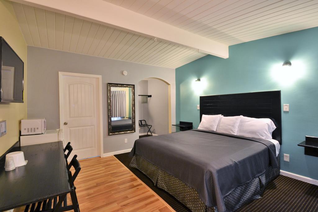 Lodge At 32Nd San Diego Room photo